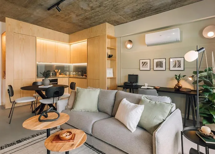 Falesia - 1 Bedroom And Parking In Santo Antonio 리스본