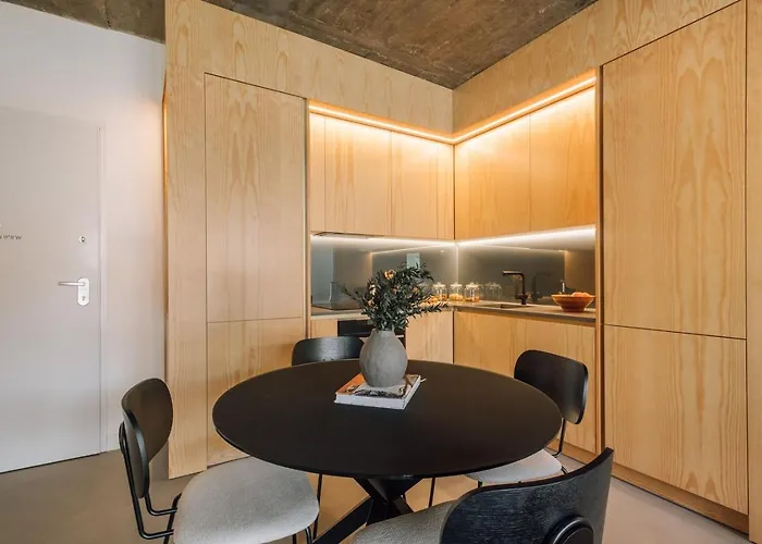 Falesia - 1 Bedroom And Parking In Santo Antonio * 리스본